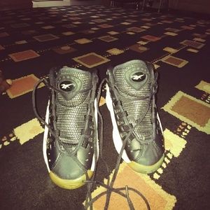 Reebok sneakers men size 8 1/2